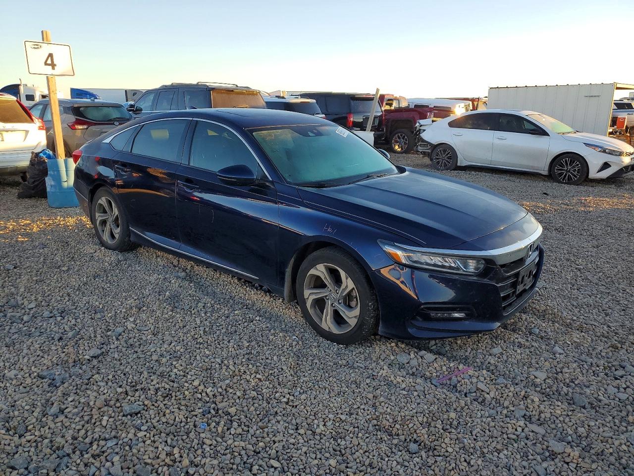 2018 HONDA ACCORD EXL photo 4