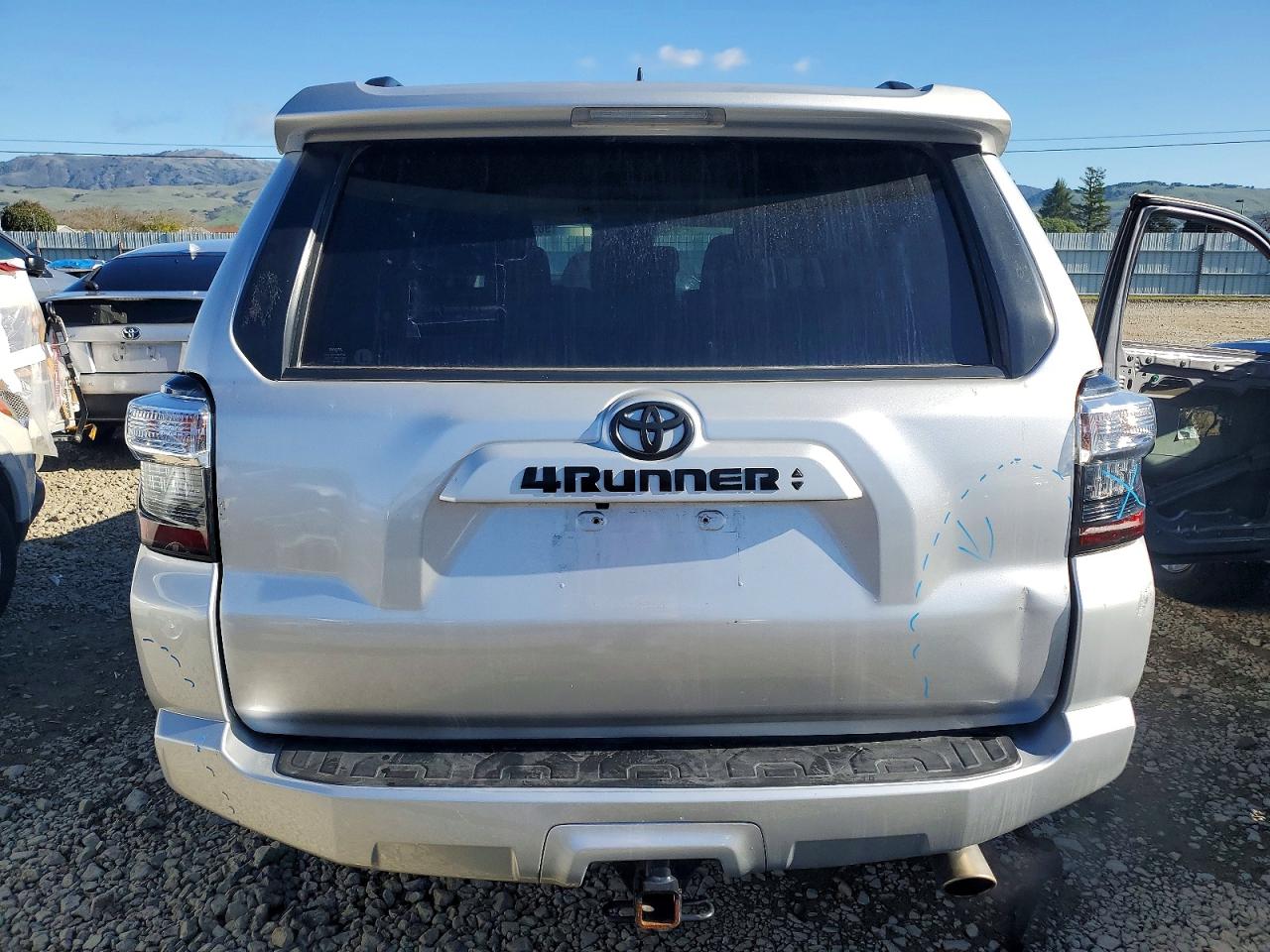 2022 TOYOTA 4RUNNER SR5/SR5 PREMIUM photo 6