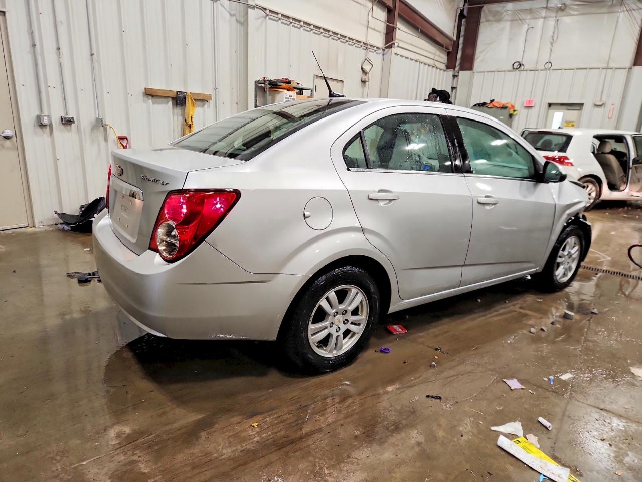 2014 CHEVROLET SONIC LT photo 3