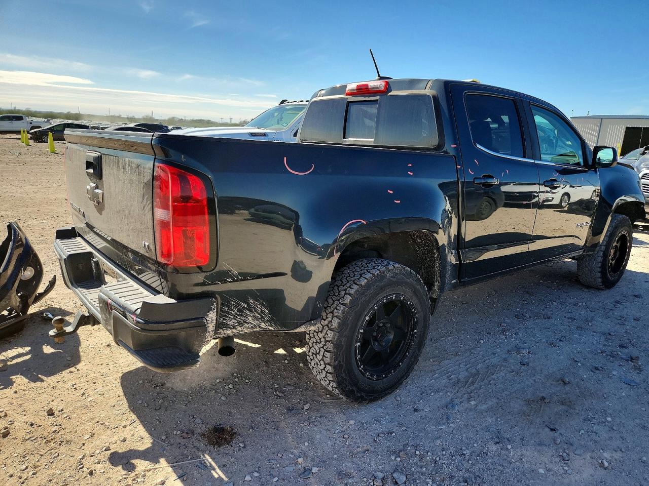 2018 CHEVROLET COLORADO LT photo 3