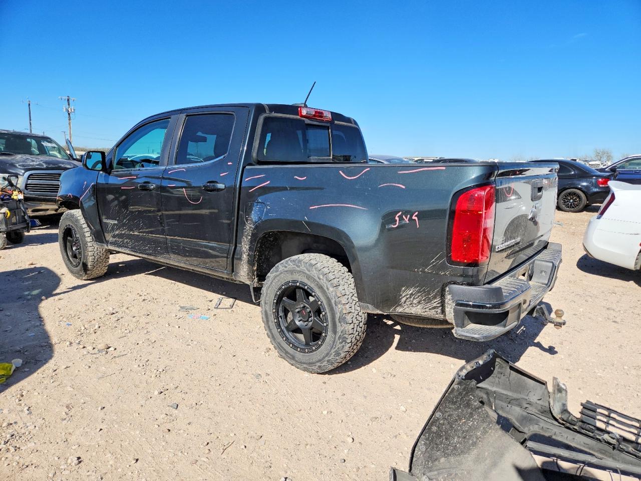 2018 CHEVROLET COLORADO LT photo 2