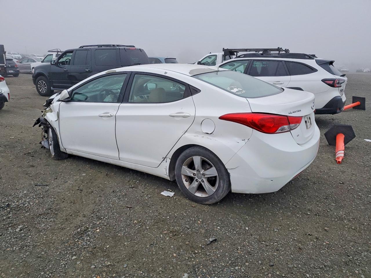 2013 HYUNDAI ELANTRA GLS photo 2