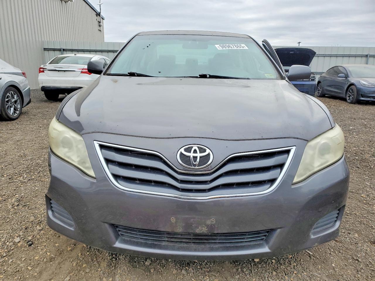 2011 TOYOTA CAMRY BASE photo 5