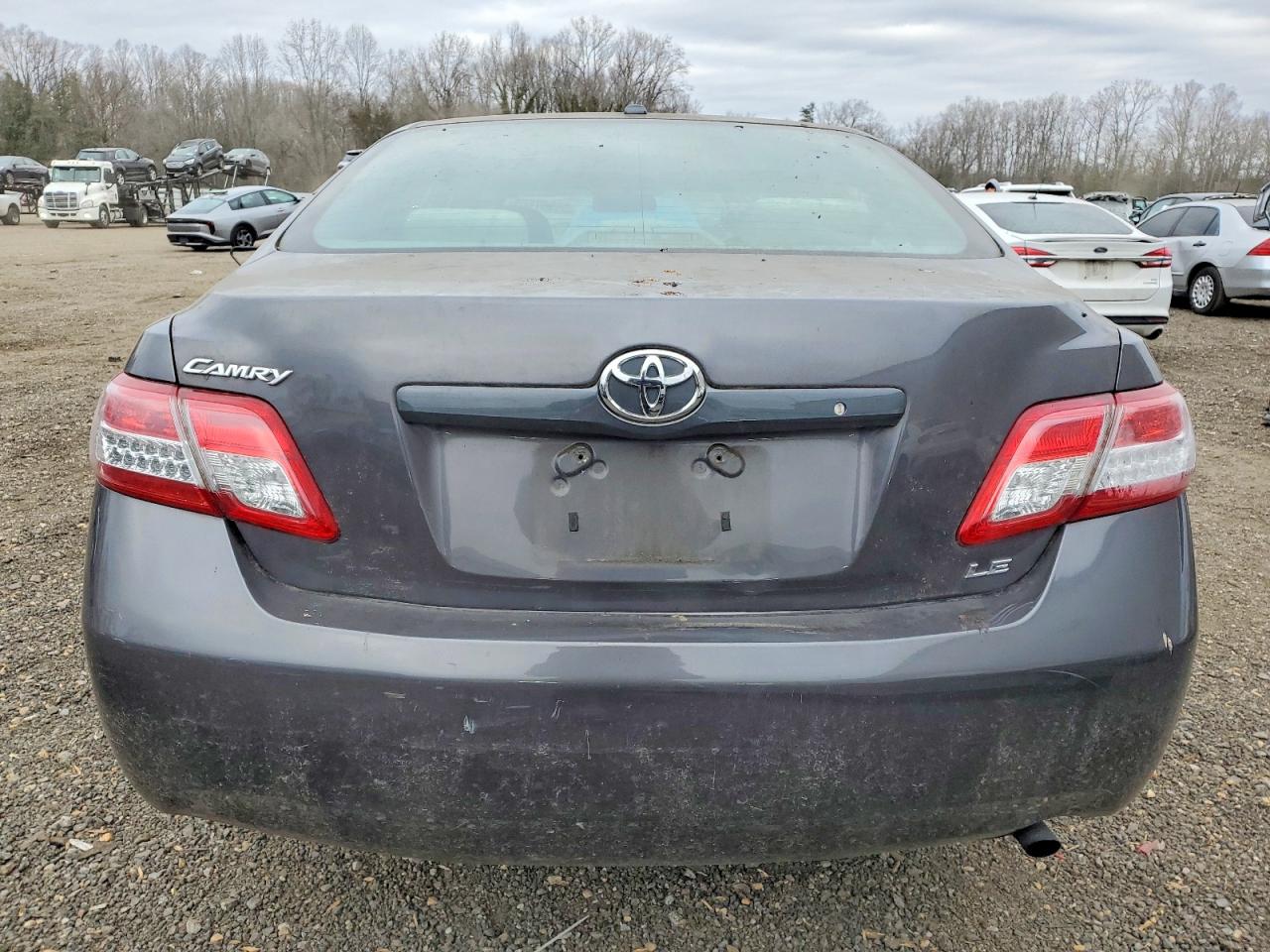 2011 TOYOTA CAMRY BASE photo 6