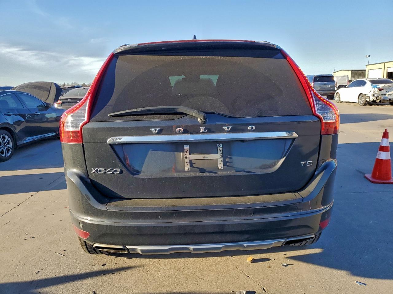 2015 VOLVO XC60 T5 PREMIER photo 6