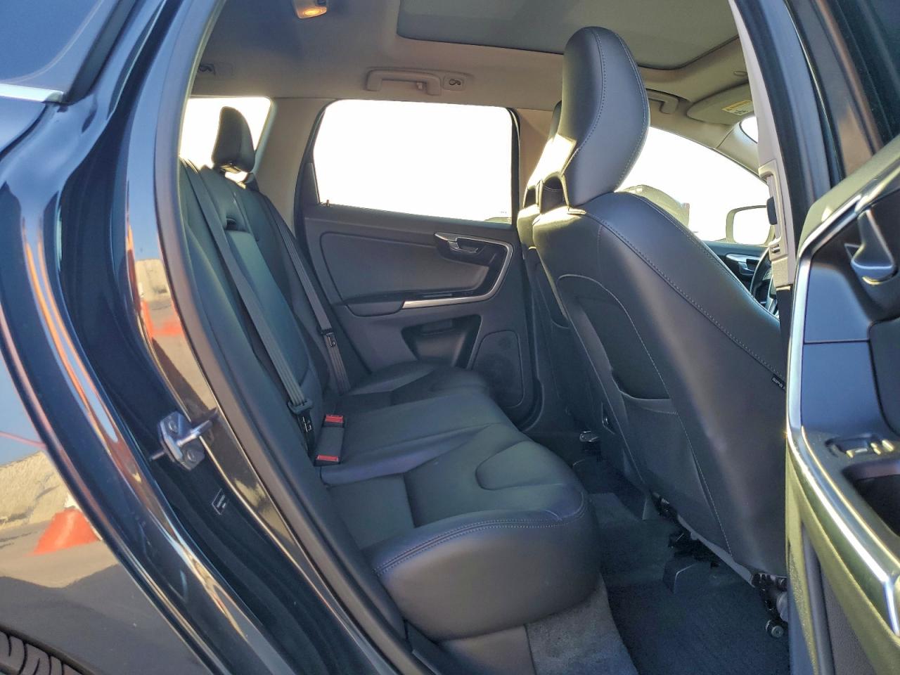 2015 VOLVO XC60 T5 PREMIER photo 11