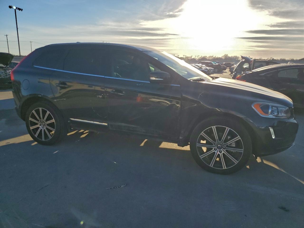 2015 VOLVO XC60 T5 PREMIER photo 4