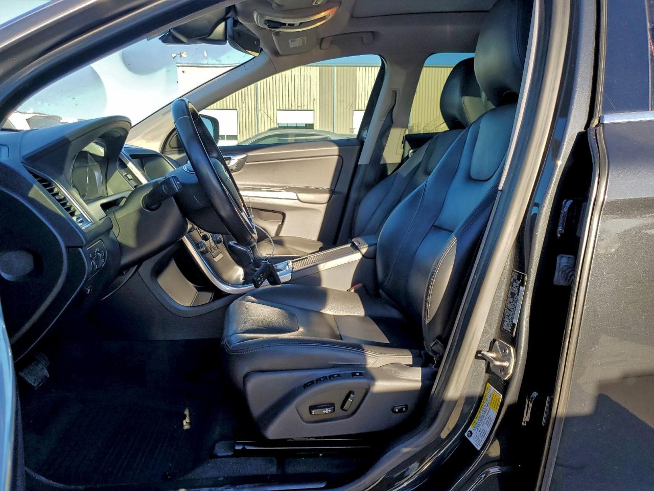 2015 VOLVO XC60 T5 PREMIER photo 7