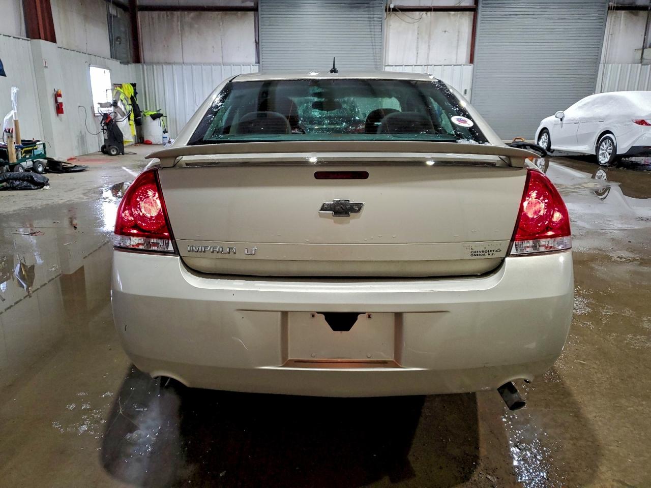 2012 CHEVROLET IMPALA LT photo 11
