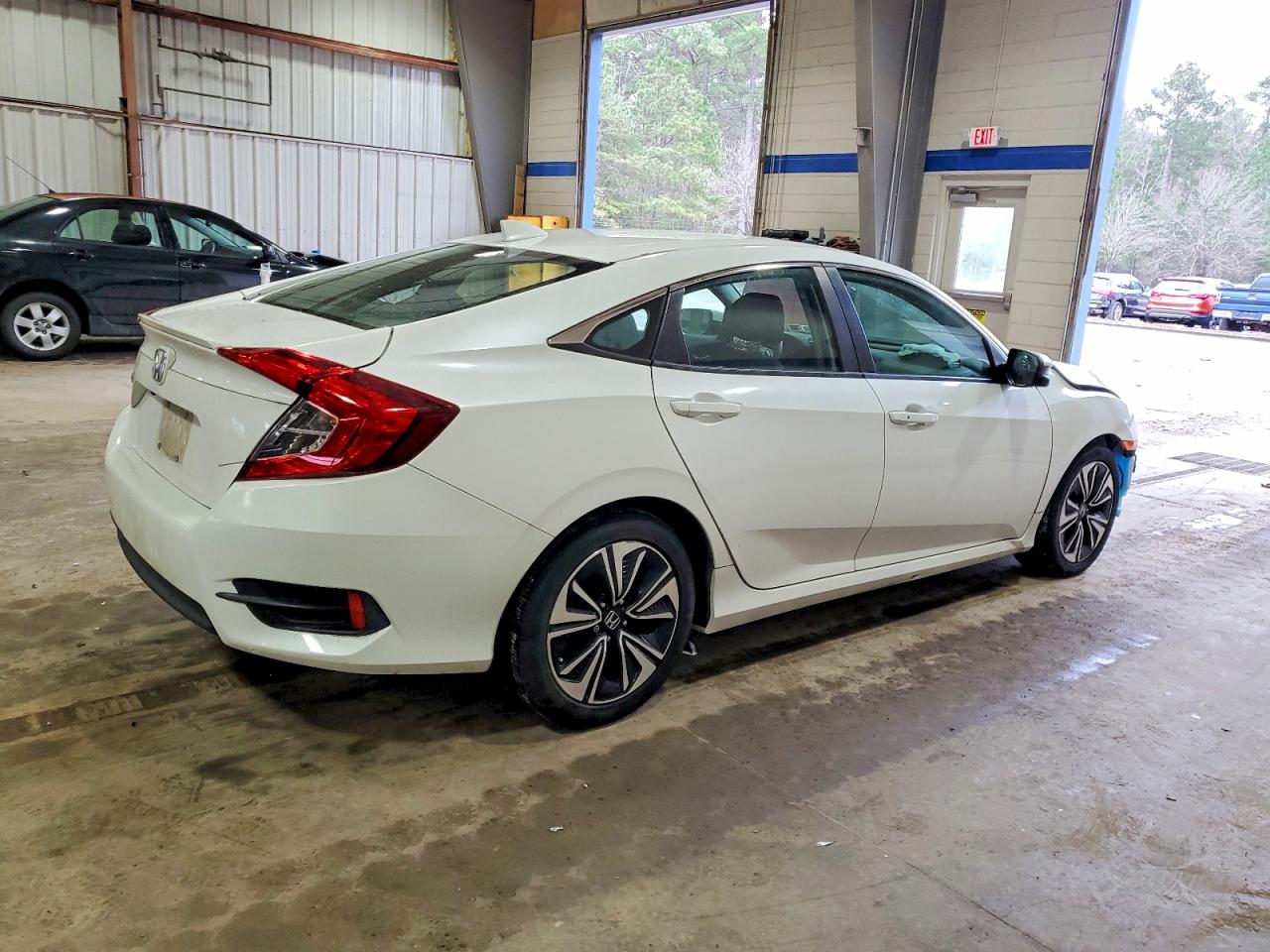 2017 HONDA CIVIC EX photo 3