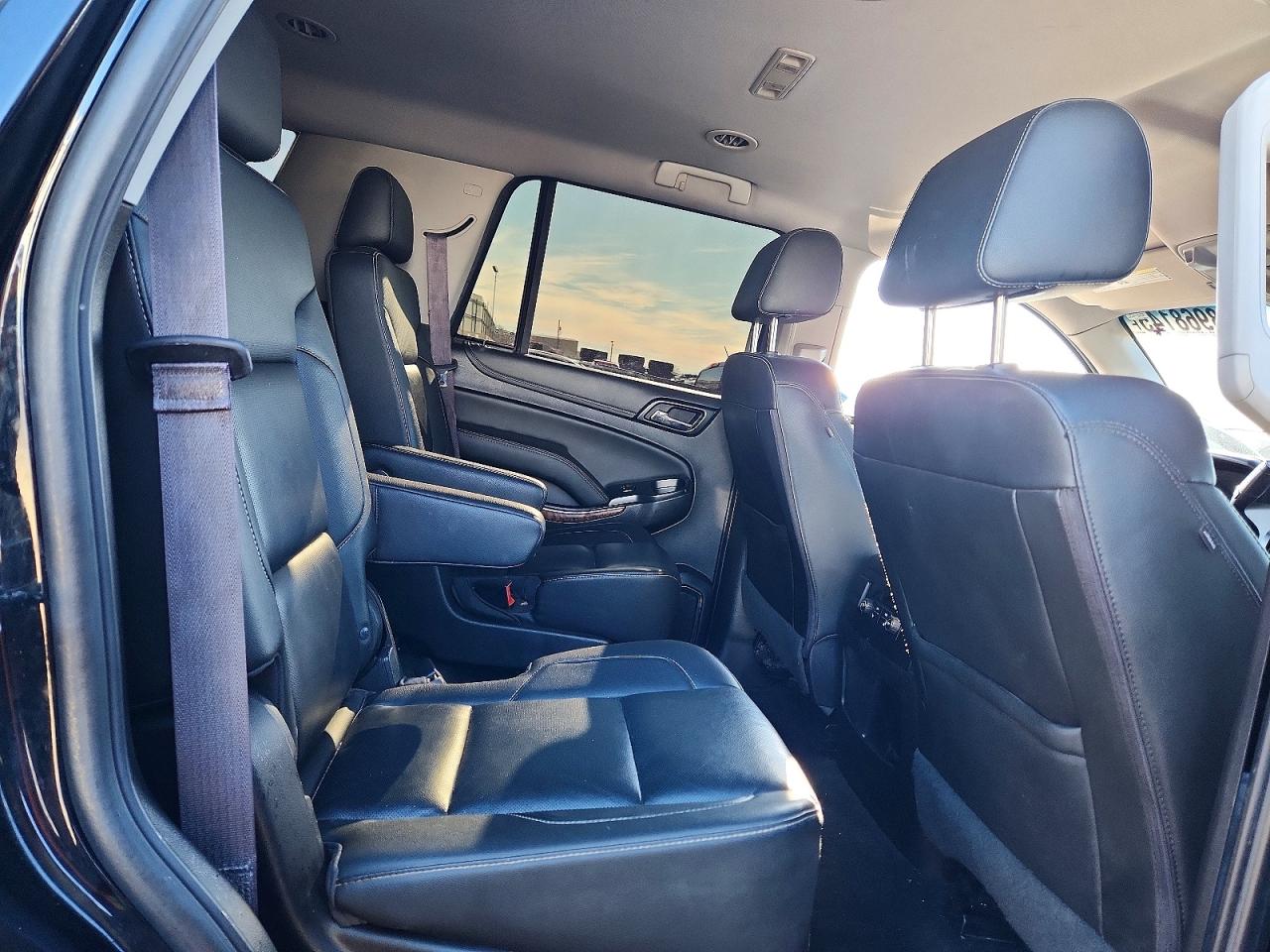 2017 CHEVROLET TAHOE C1500 PREMIER photo 31
