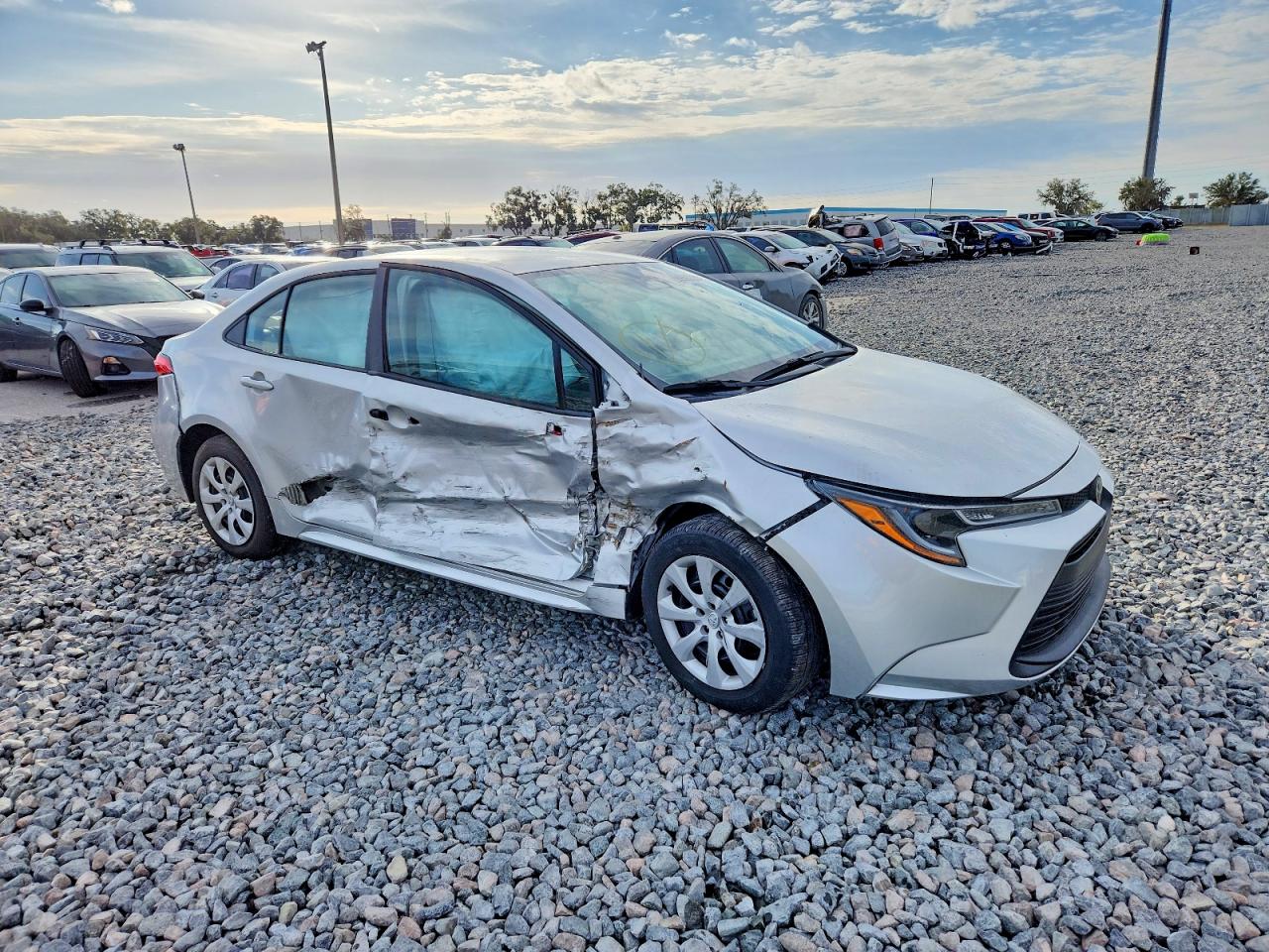 2024 TOYOTA COROLLA LE photo 7