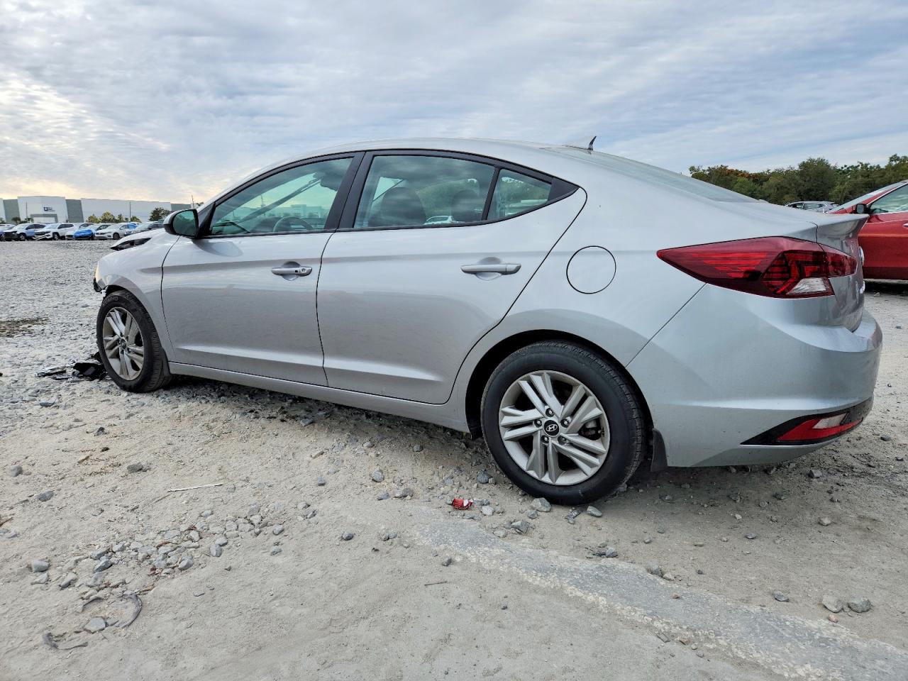 2020 HYUNDAI ELANTRA SEL photo 2