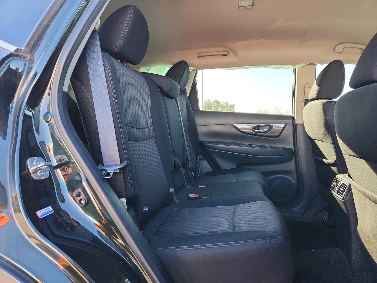 2019 NISSAN ROGUE S photo 11