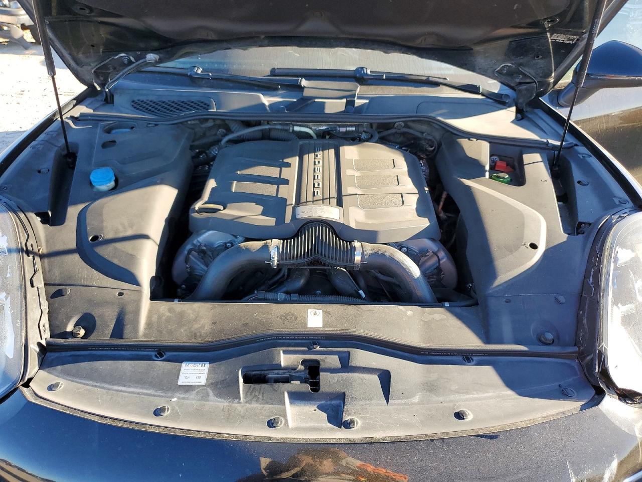 2017 PORSCHE CAYENNE S photo 11