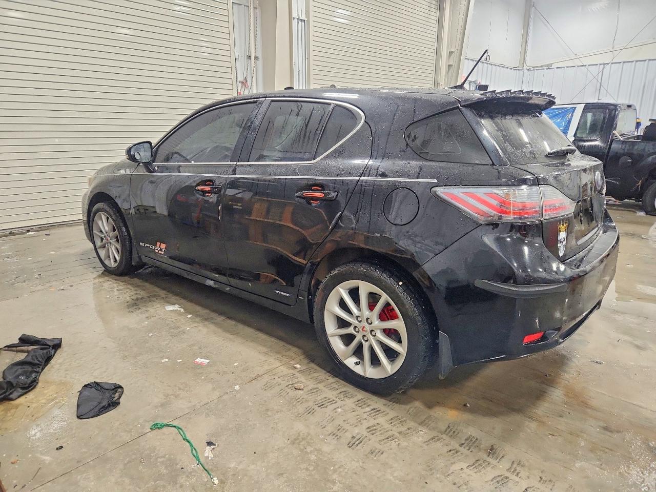 2013 LEXUS CT 200 photo 2