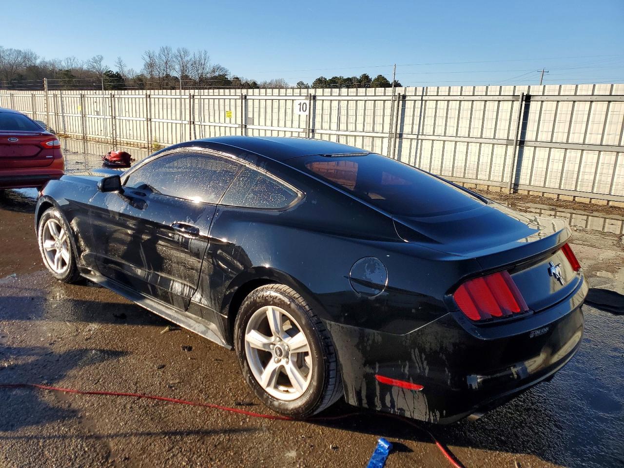 2017 FORD MUSTANG photo 4