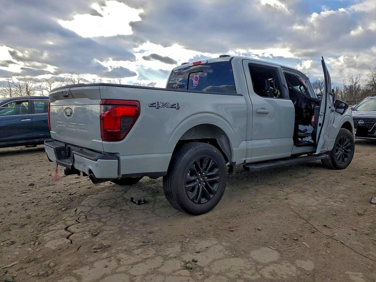 2024 FORD F150 XLT photo 5