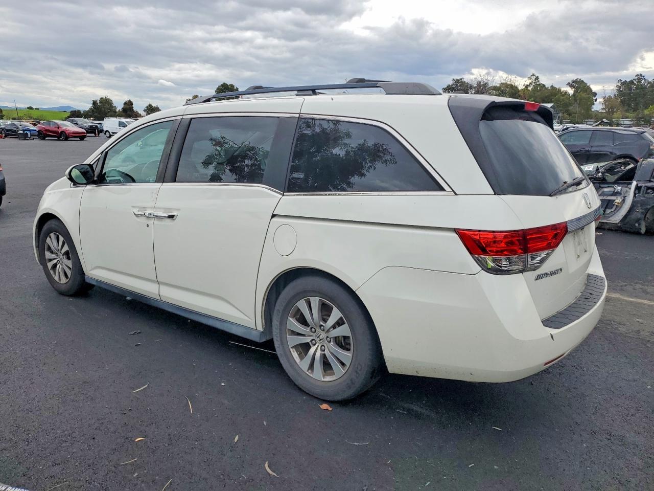 2014 HONDA ODYSSEY EXL photo 3