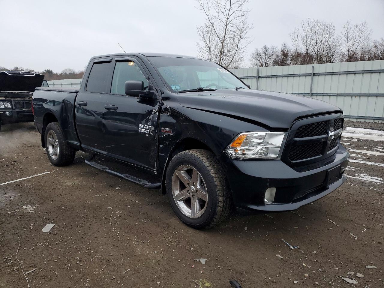 2018 RAM 1500 ST photo 4