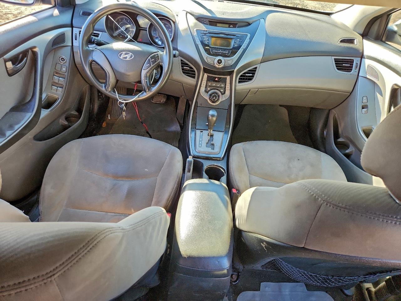 2013 HYUNDAI ELANTRA GLS photo 8
