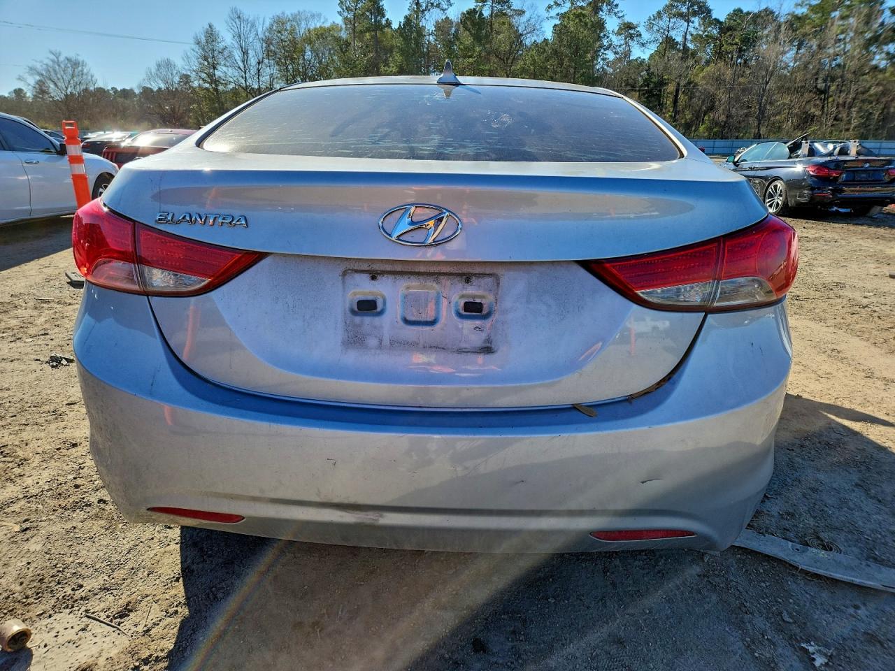 2013 HYUNDAI ELANTRA GLS photo 6