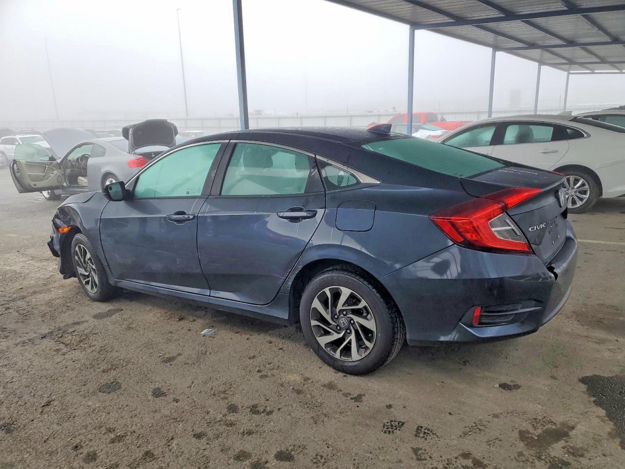 2017 HONDA CIVIC EX photo 2