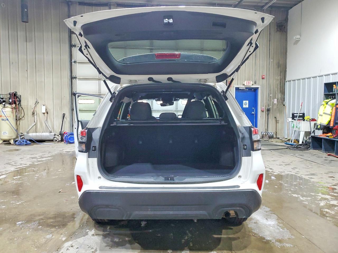 2025 SUBARU FORESTER PREMIUM photo 6
