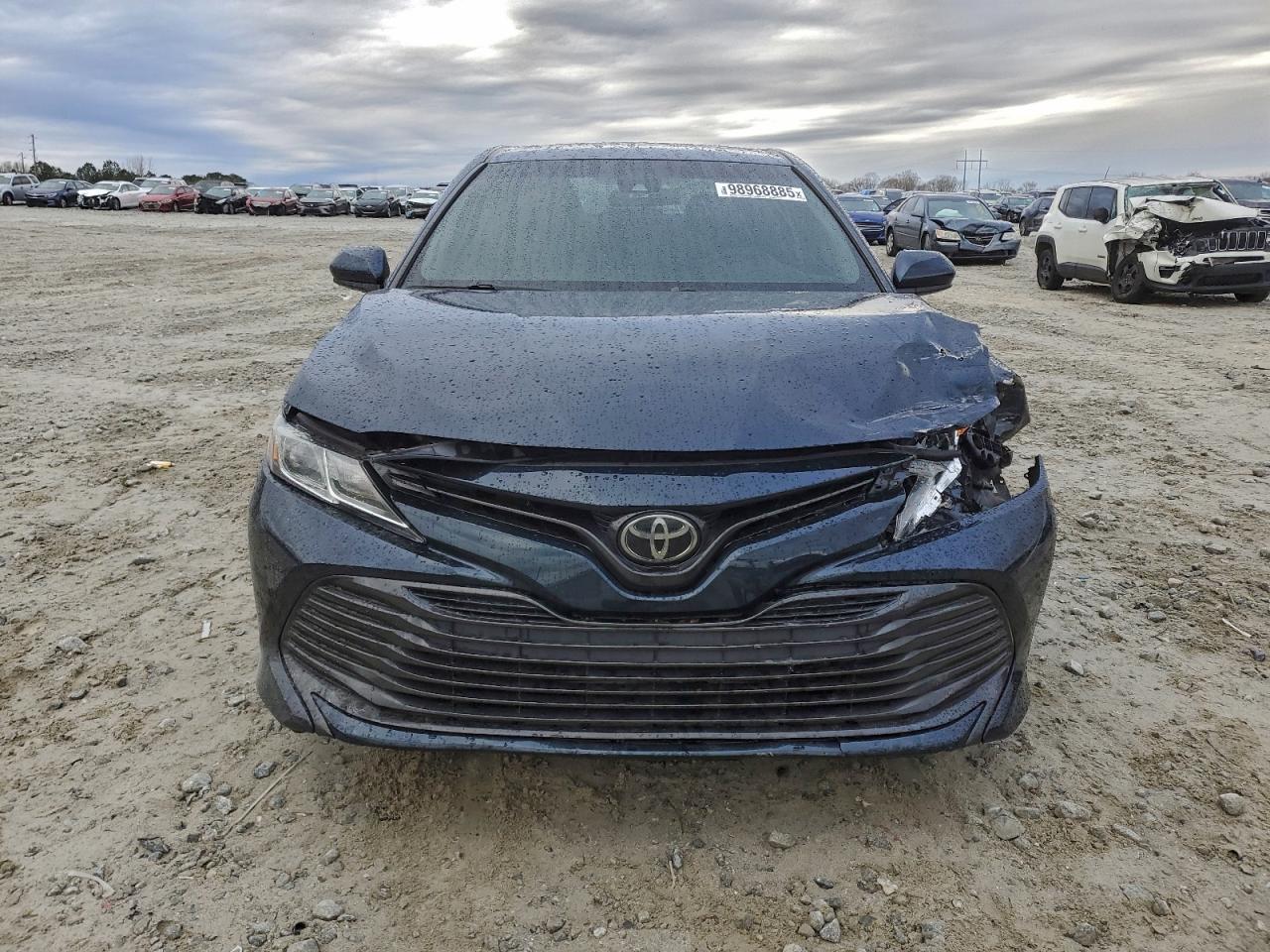 2018 TOYOTA CAMRY L photo 5