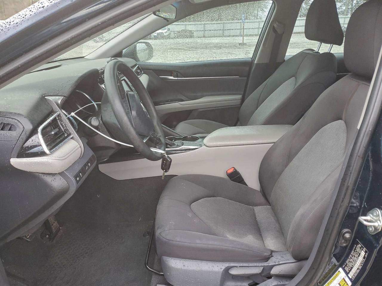2018 TOYOTA CAMRY L photo 7