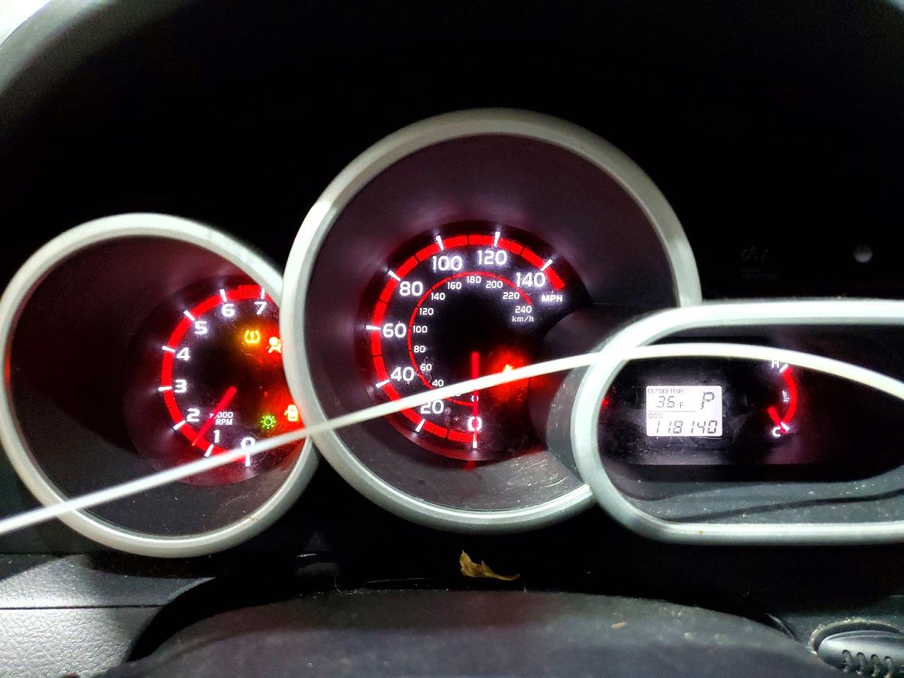 2010 TOYOTA COROLLA MATRIX S photo 9