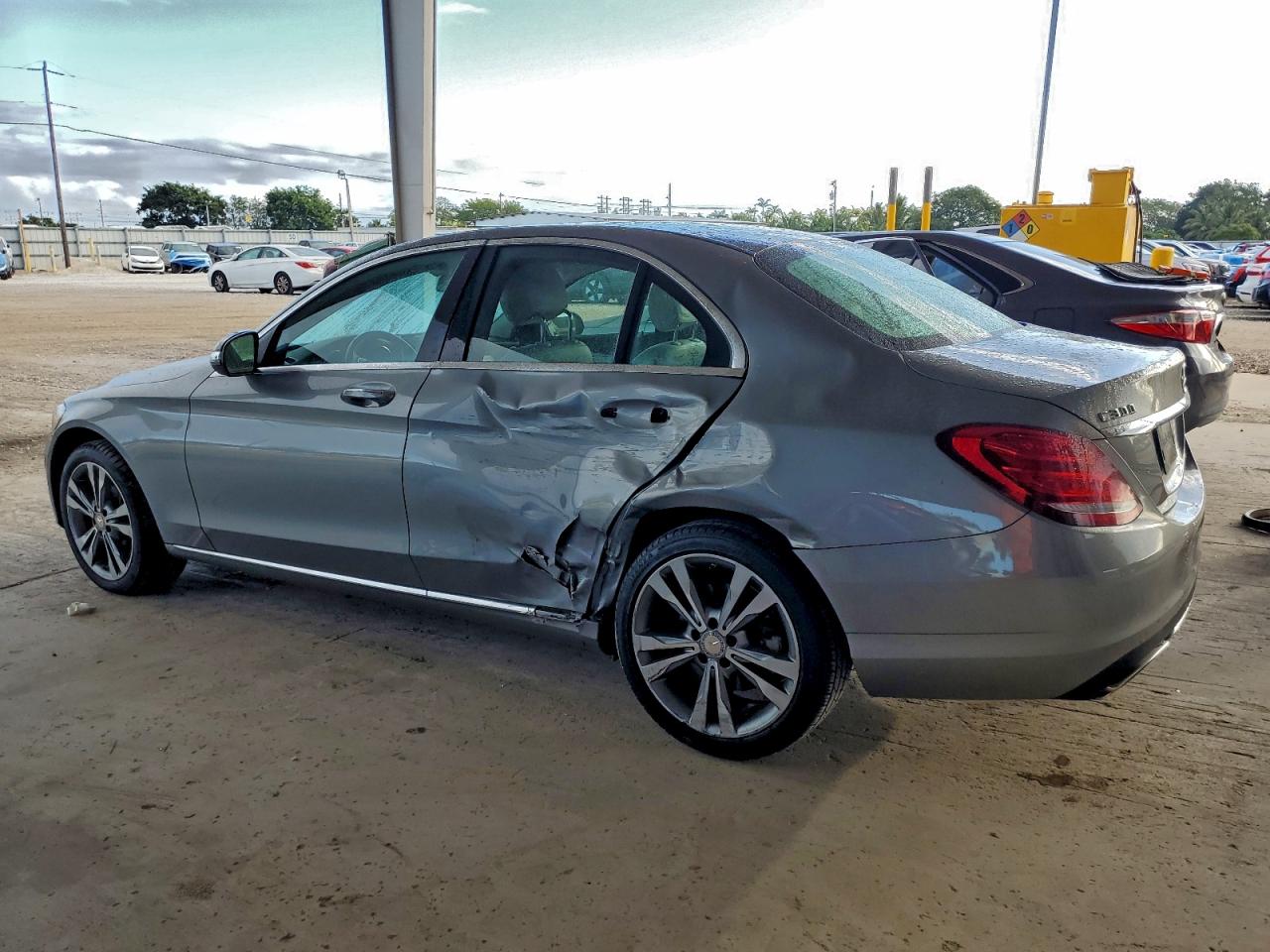 2015 MERCEDES-BENZ C 300 4MATIC photo 2