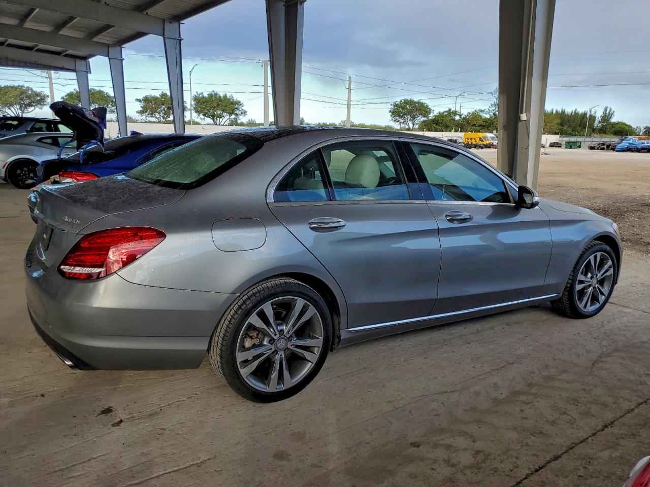 2015 MERCEDES-BENZ C 300 4MATIC photo 3