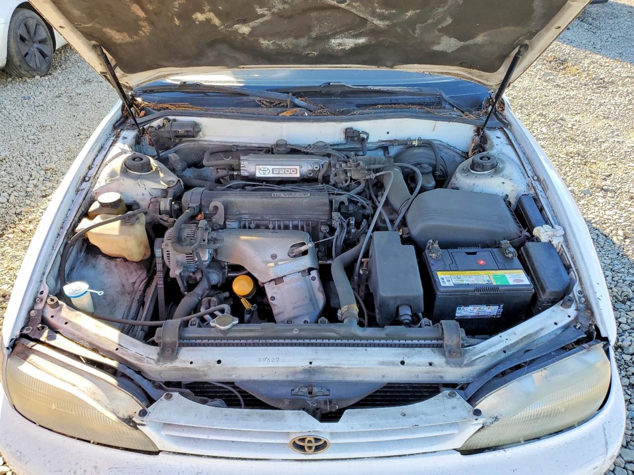 1995 TOYOTA CAMRY LE photo 11