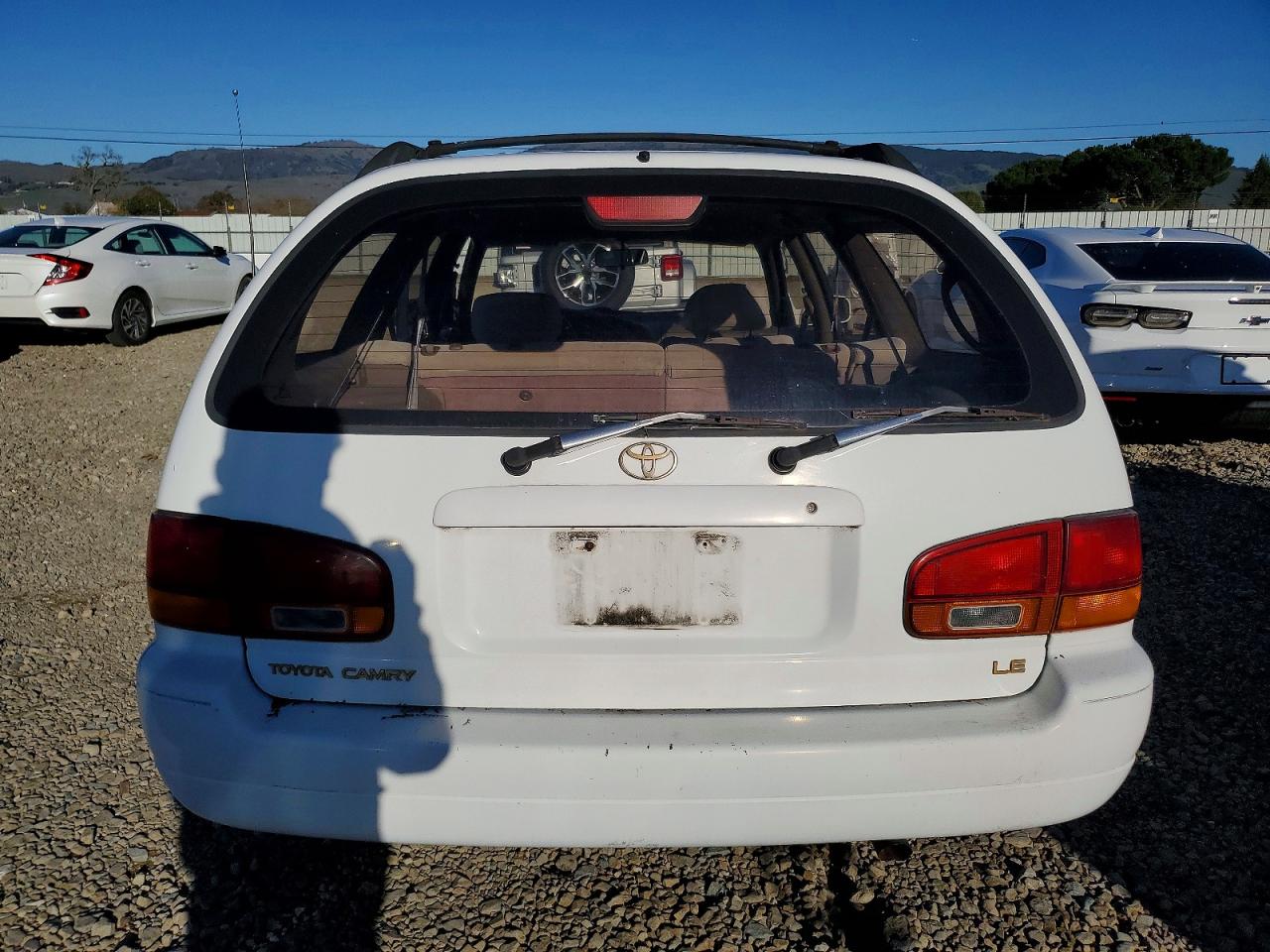 1995 TOYOTA CAMRY LE photo 6