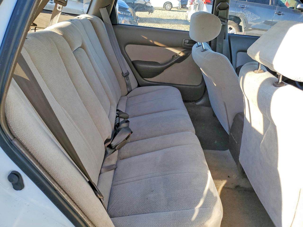 1995 TOYOTA CAMRY LE photo 10