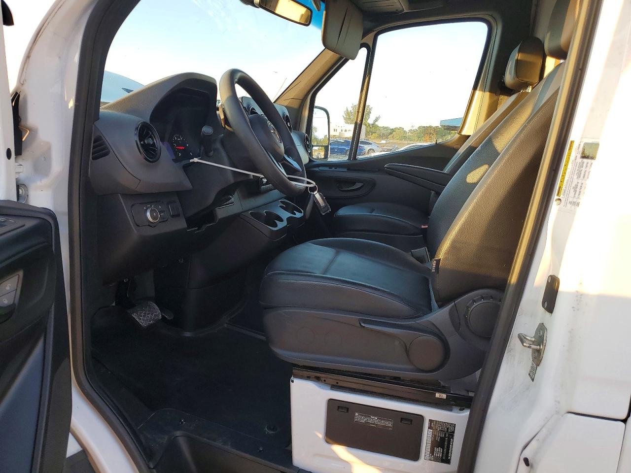2021 MERCEDES-BENZ SPRINTER 2500 photo 7