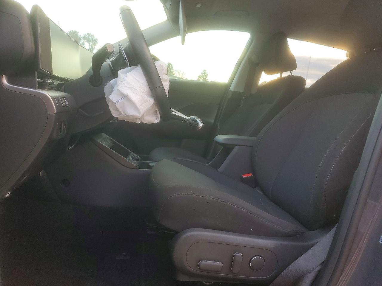 2025 HYUNDAI KONA SEL photo 7