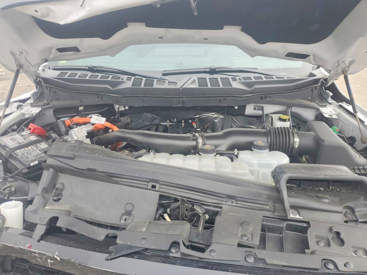 2025 FORD F150 LARIAT photo 11