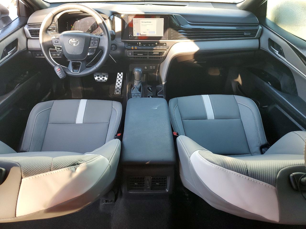 2025 TOYOTA CAMRY photo 15