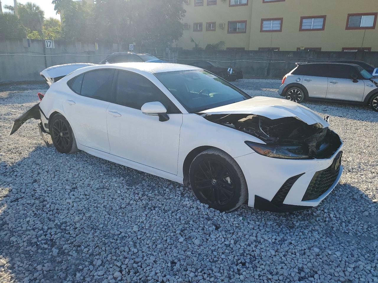 2025 TOYOTA CAMRY photo 7