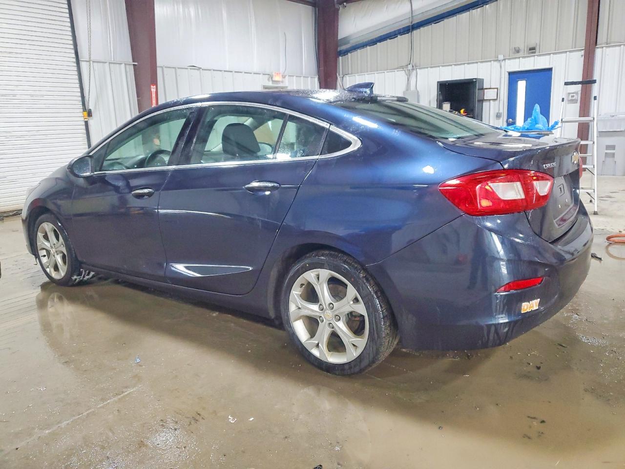 2016 CHEVROLET CRUZE PREMIER photo 3