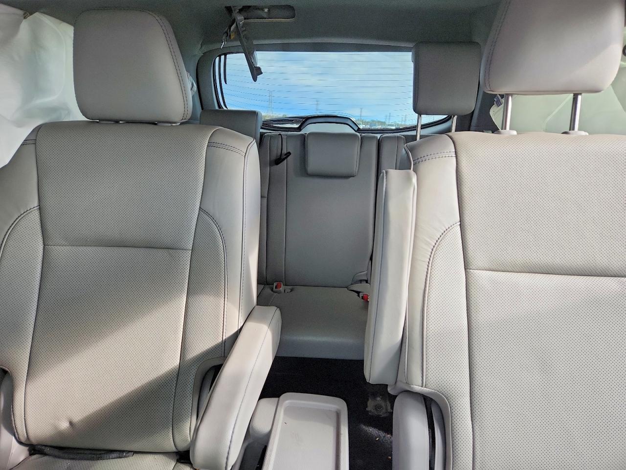2019 TOYOTA HIGHLANDER LIMITED PLATINUM photo 10