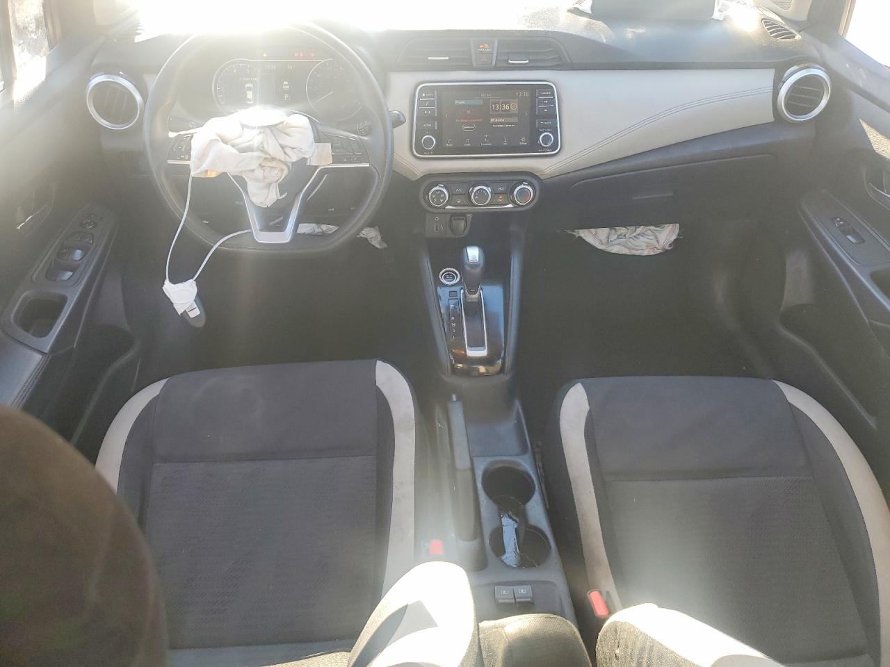 2020 NISSAN VERSA SV photo 15