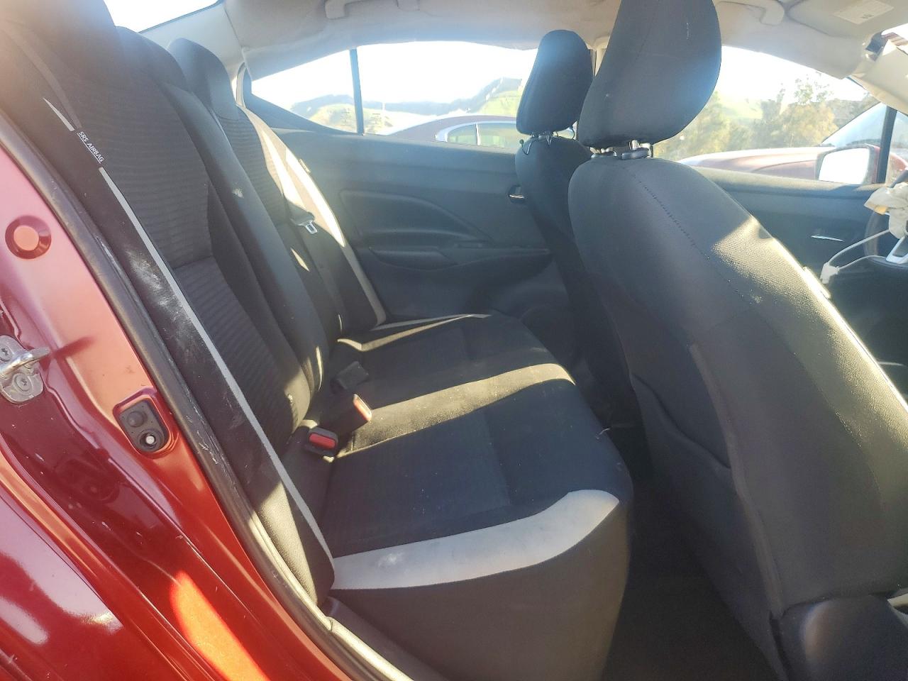 2020 NISSAN VERSA SV photo 19