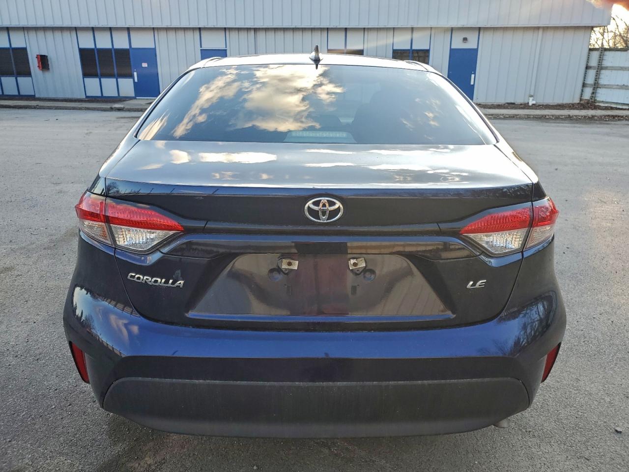2024 TOYOTA COROLLA LE photo 6