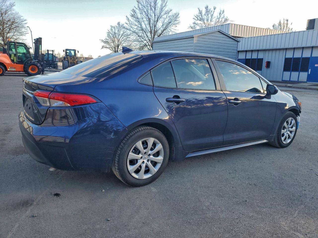 2024 TOYOTA COROLLA LE photo 3