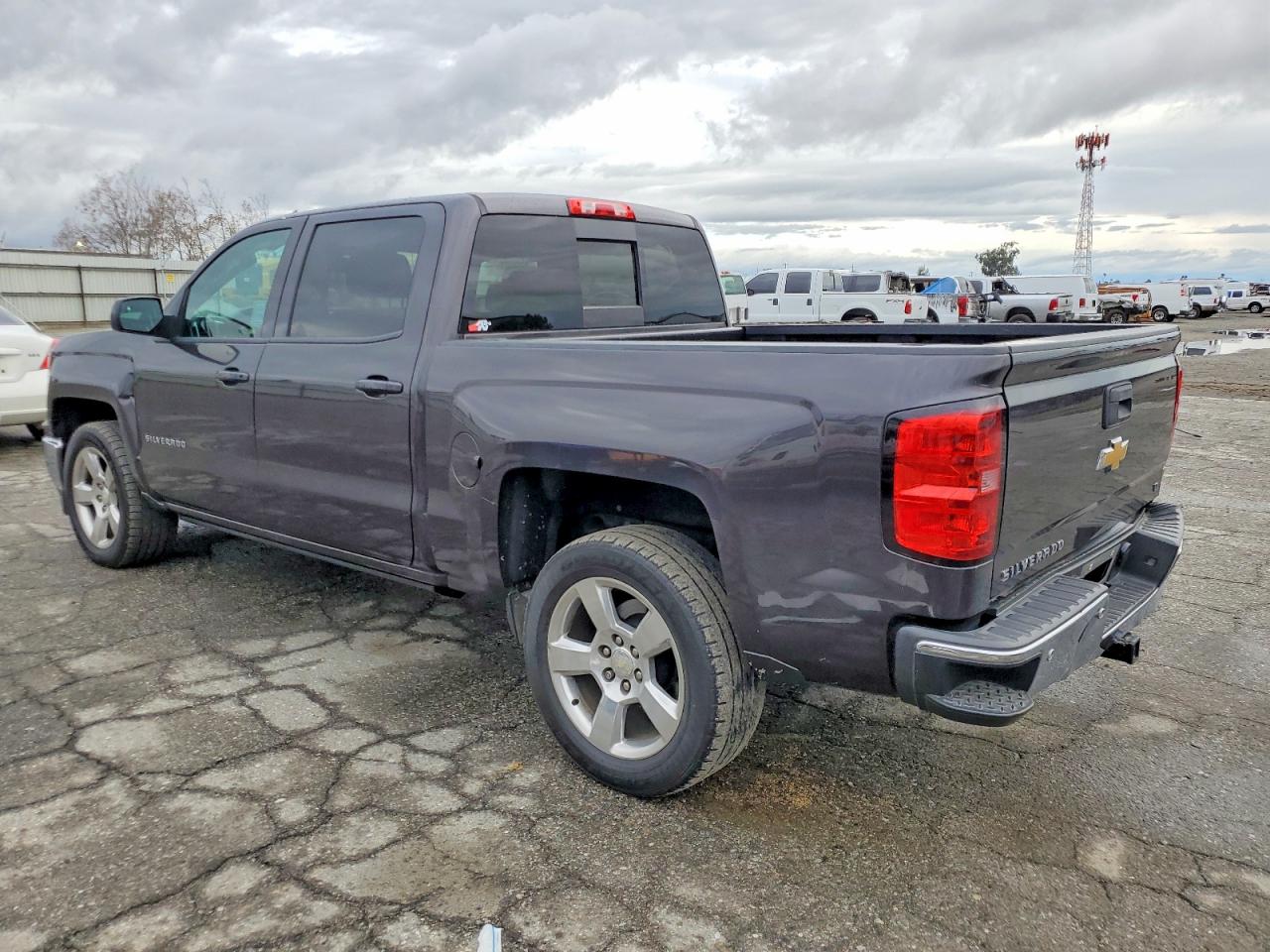 2014 CHEVROLET SILVERADO C1500 LT photo 2