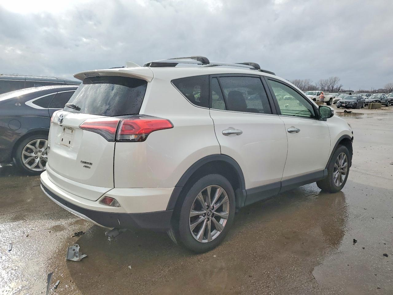 2017 TOYOTA RAV4 LIMITED photo 3