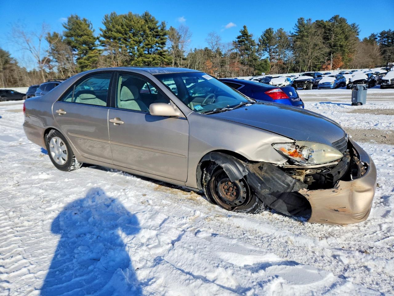 2003 TOYOTA CAMRY LE photo 4